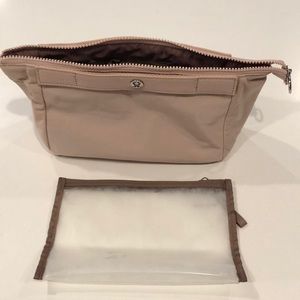 Lululemon Travel Easy Kit- travel bag